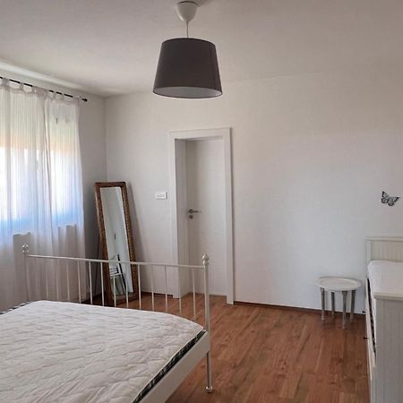 Apartmani Maksan Pakoštane Buitenkant foto