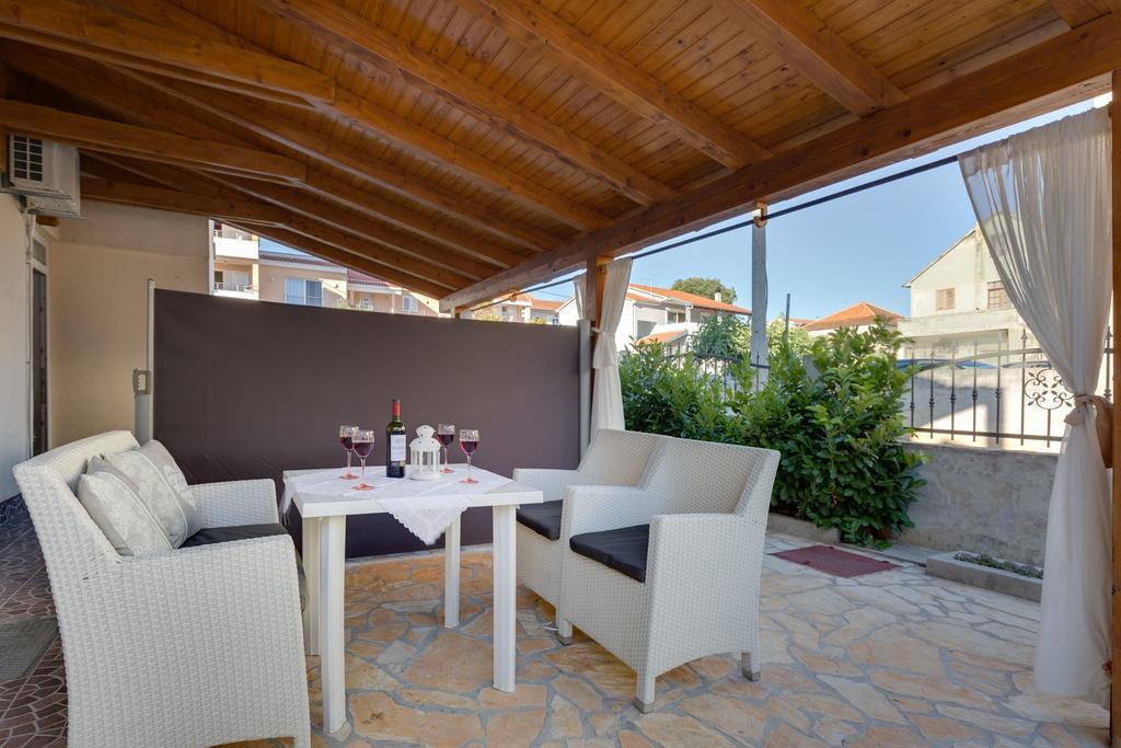 Apartmani Maksan Pakoštane Buitenkant foto