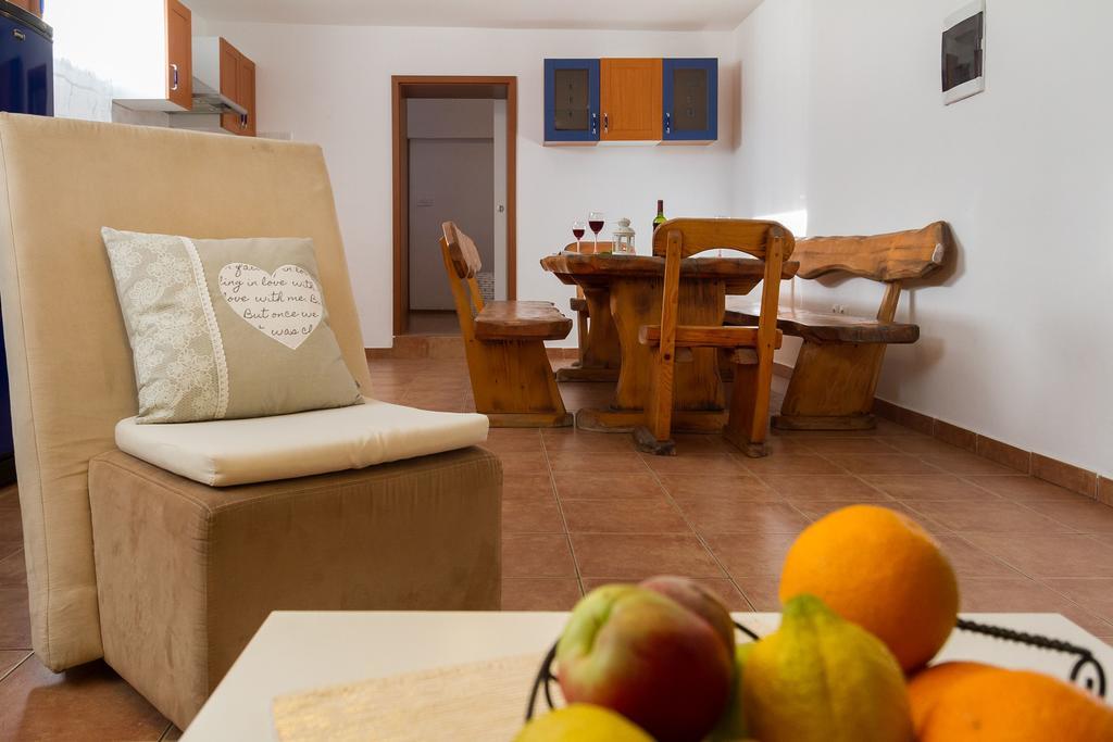 Apartmani Maksan Pakoštane Buitenkant foto