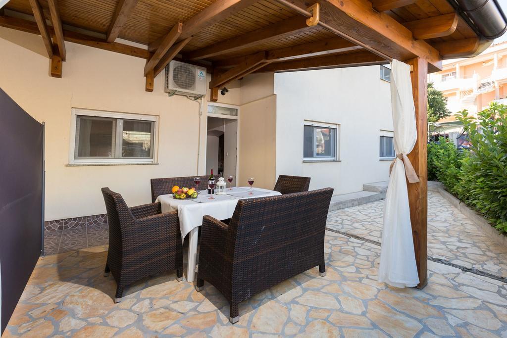 Apartmani Maksan Pakoštane Buitenkant foto