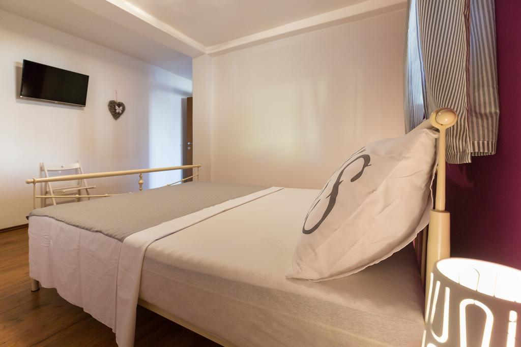 Apartmani Maksan Pakoštane Buitenkant foto