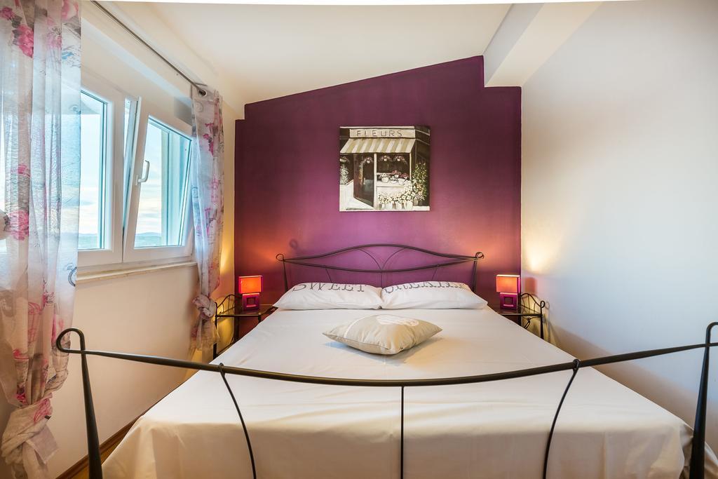 Apartmani Maksan Pakoštane Buitenkant foto